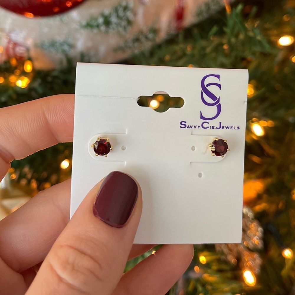 SAVVY CIE JEWELS💎 Garnet Stud Earrings-0.60ct 18K Plated New with Tag!